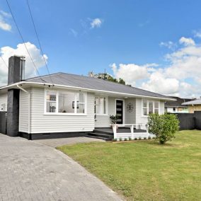 BIG House, BIG Land, BIG Options – offers over $650,000 – SOLD
